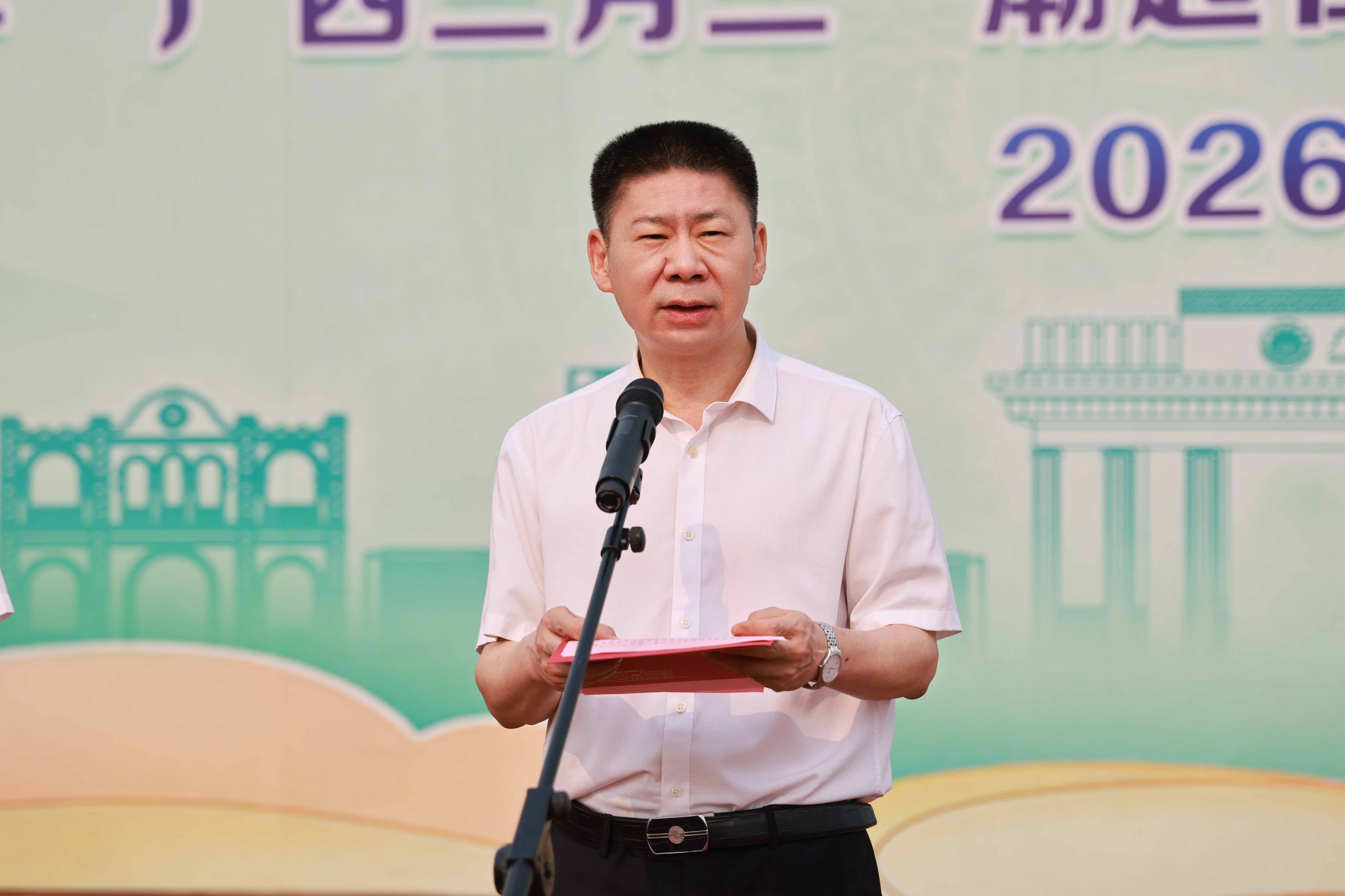 陈川书记1.jpg